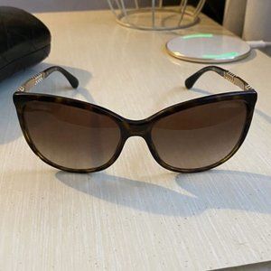 Chanel Brown Tortoise Gold Logo Light Chain